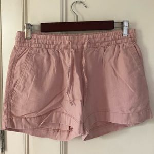 pink shorts